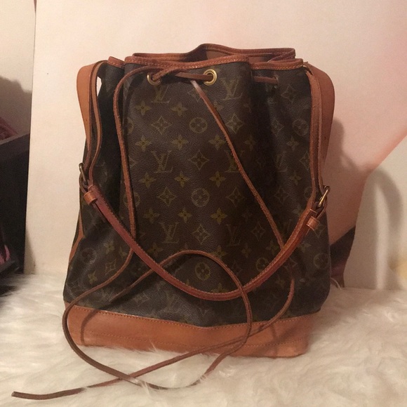Louis Vuitton Handbags - Vintage Louis Vuitton bucket bag